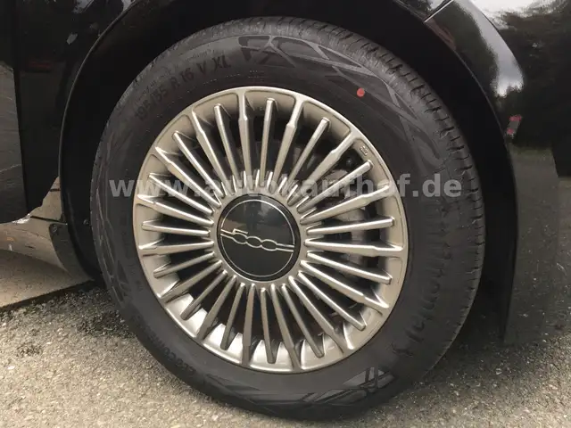 Fiat 500e view 17