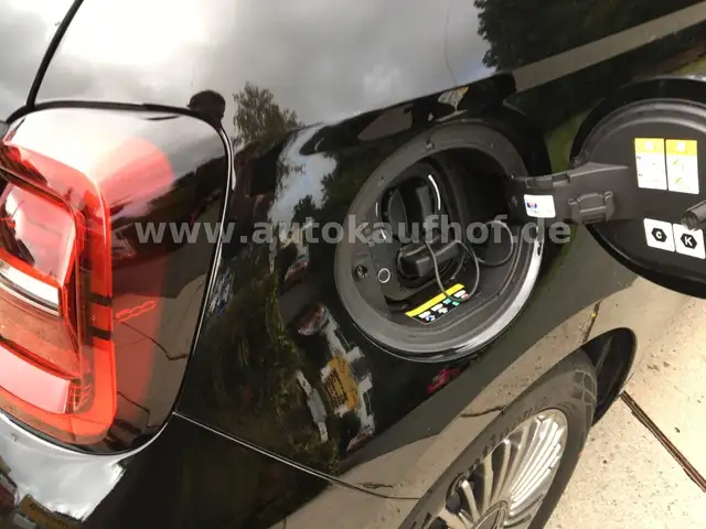 Fiat 500e view 18