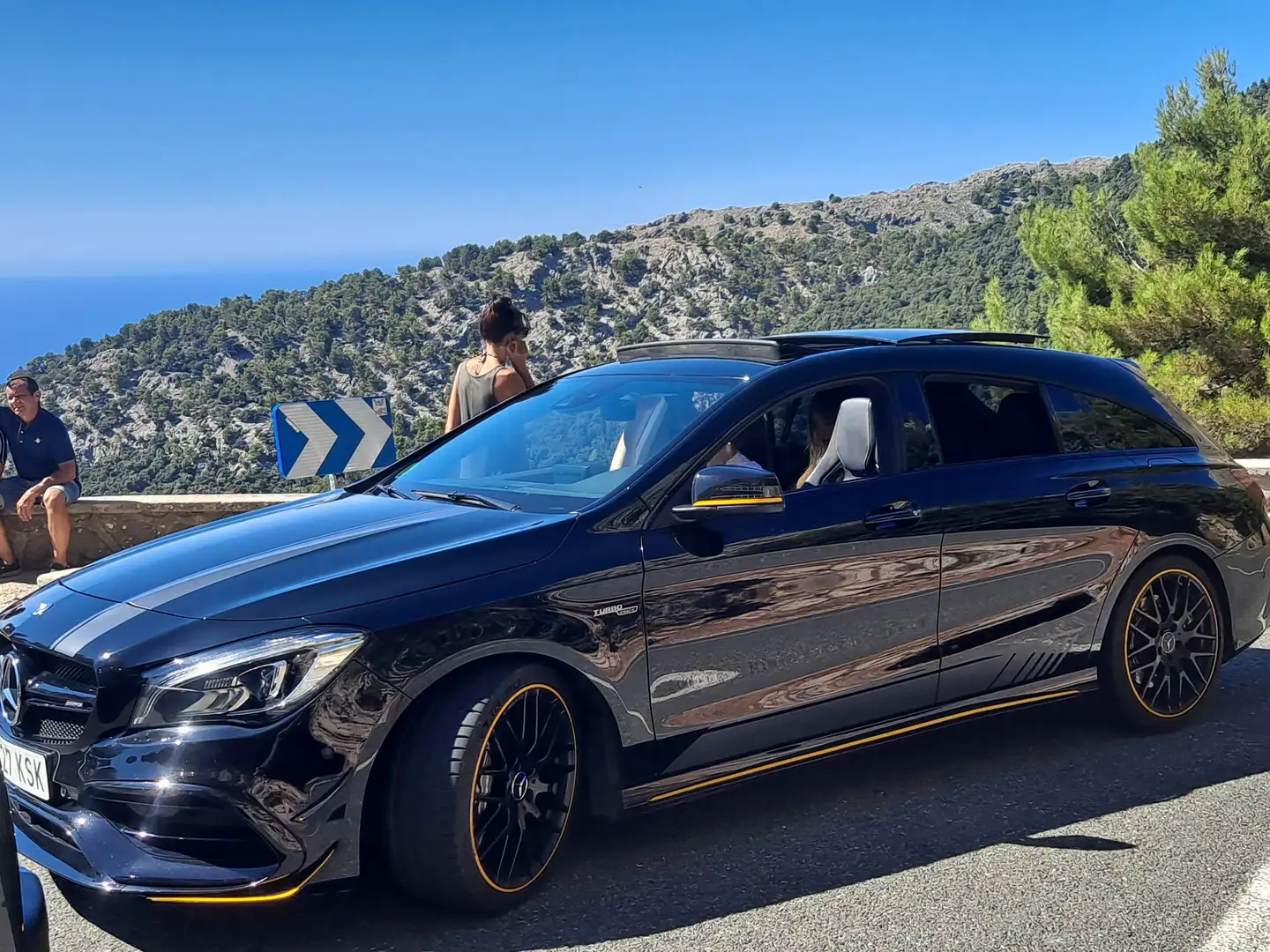 Mercedes-Benz CLA 45 AMG Shooting Brake 4Matic 7G-DCT Siyah - 1