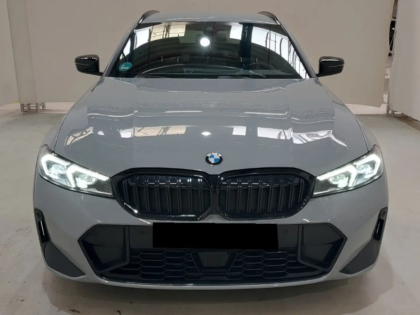 BMW 320 320d Touring mhev 48V xdrive Msport auto Grijs - 1