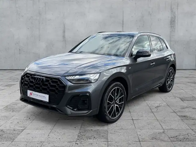 Audi Q5 view 2