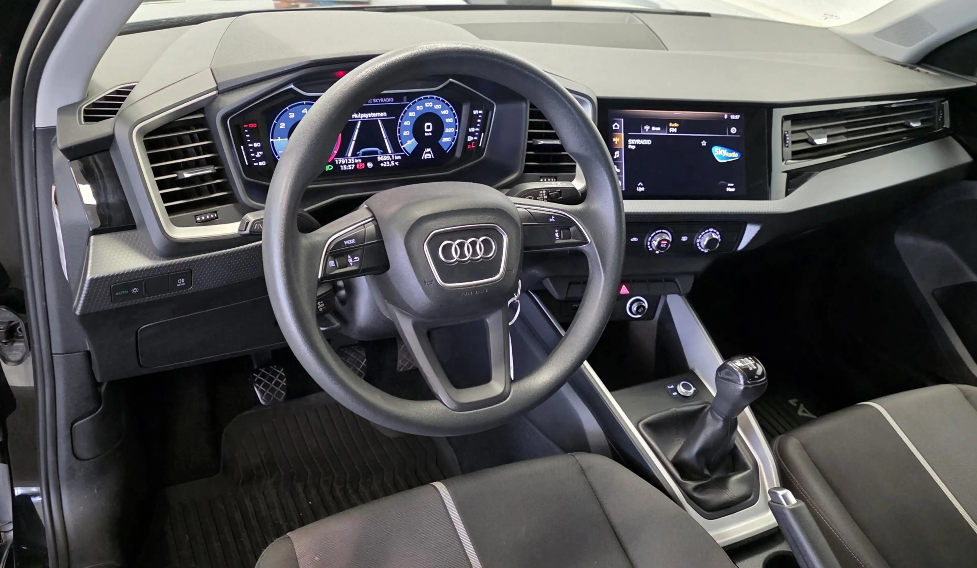Audi A1 Sportback 25 TFSI Pro Line Virtual cockpit 2e Eige — photo 9