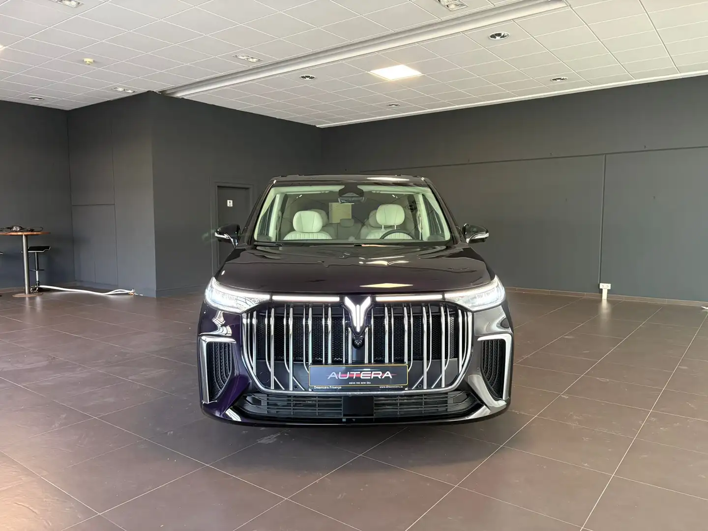 Voyah Dream 1.5 TURBO HYBRIDE Violett - 2