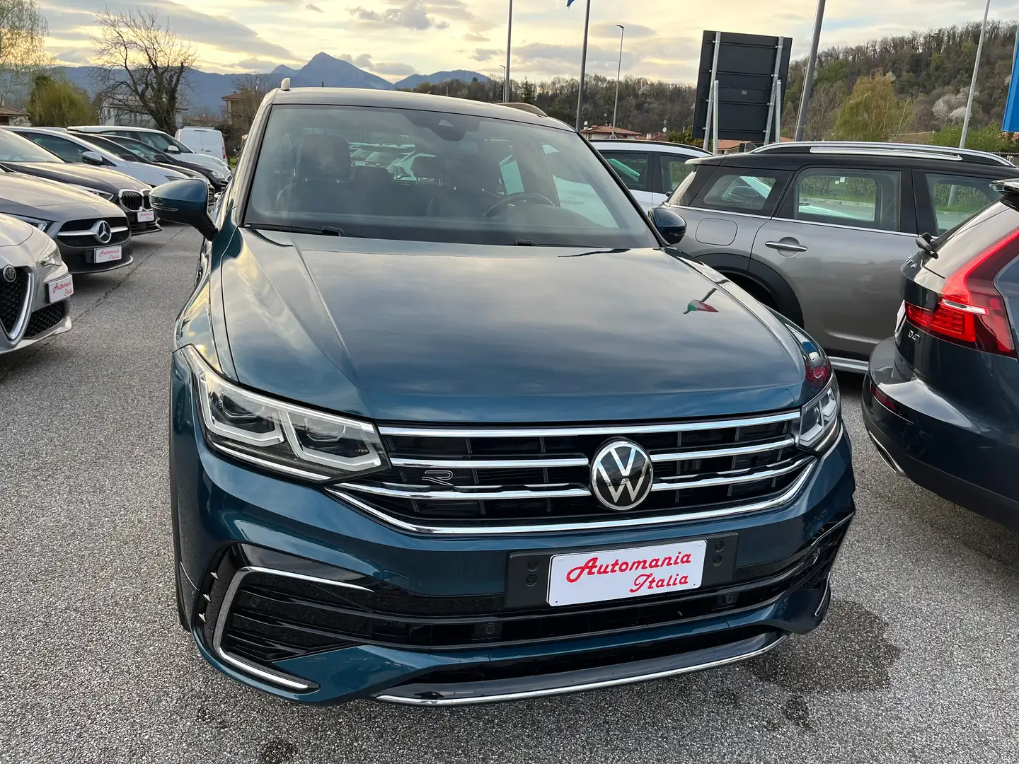 Volkswagen Tiguan Tiguan 2.0 tdi R-Line 150cv dsg Verde - 2