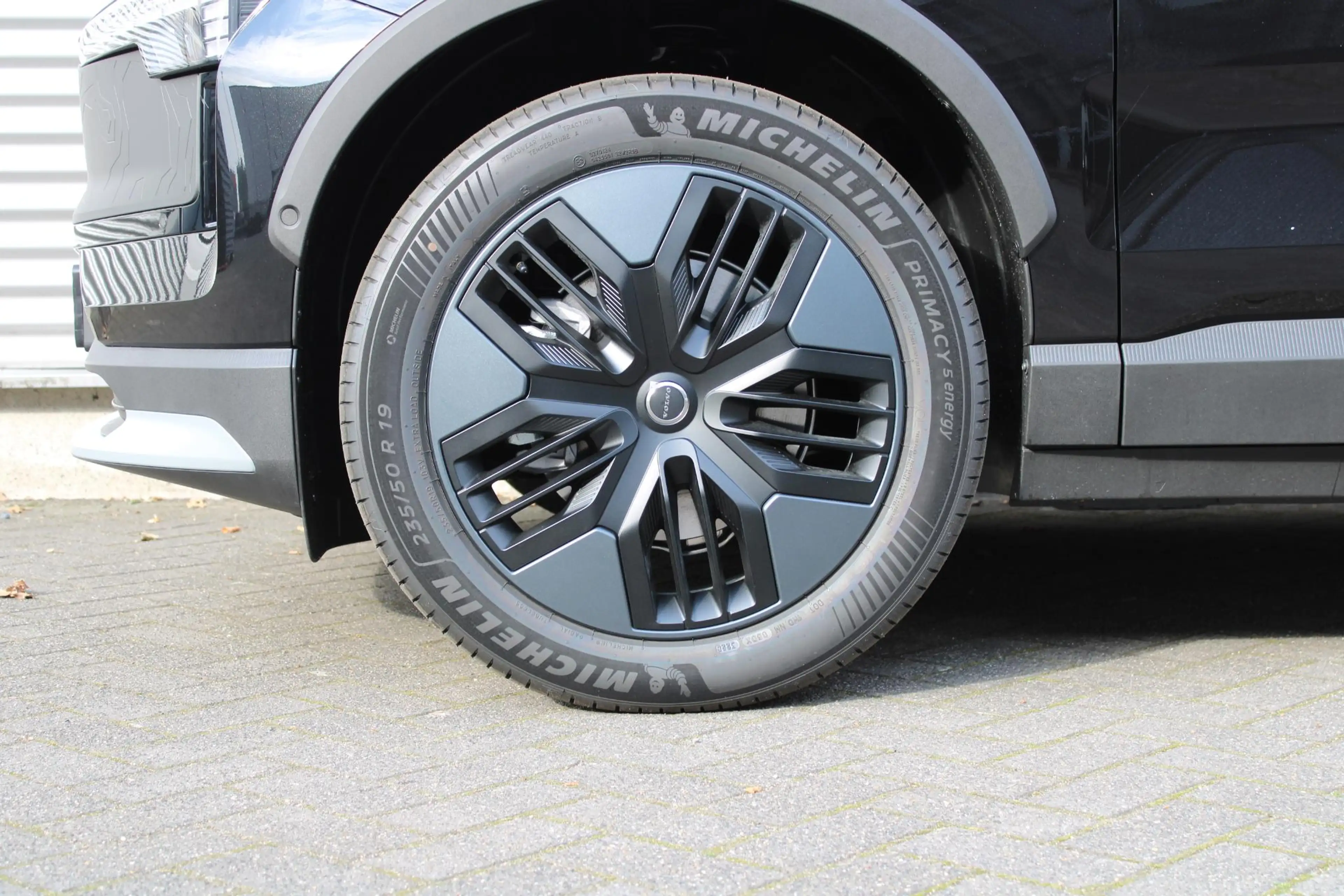 Volvo EX30 Cross Country P5 Long Range Plus Europa 69 kWh | E — photo 7