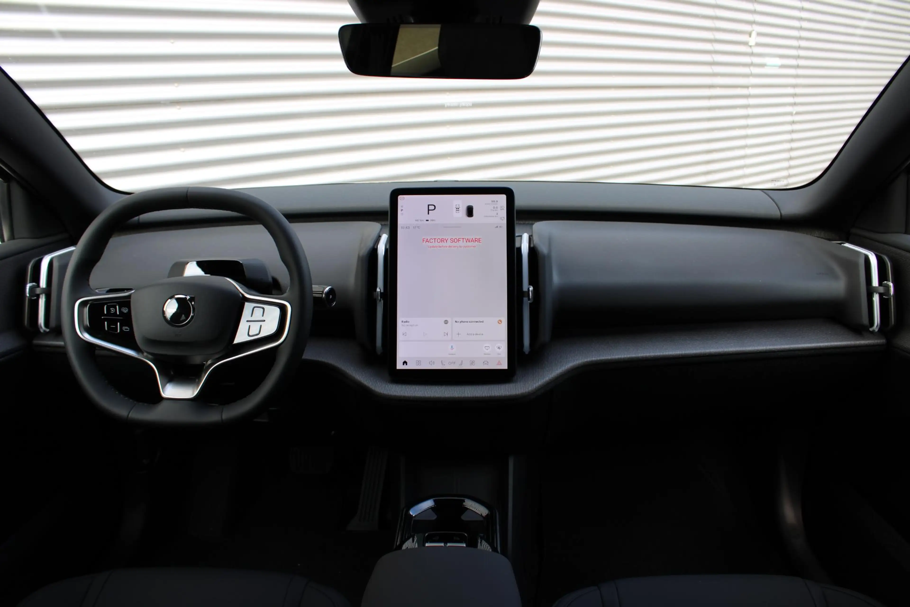 Volvo EX30 Cross Country P5 Long Range Plus Europa 69 kWh | E — photo 4