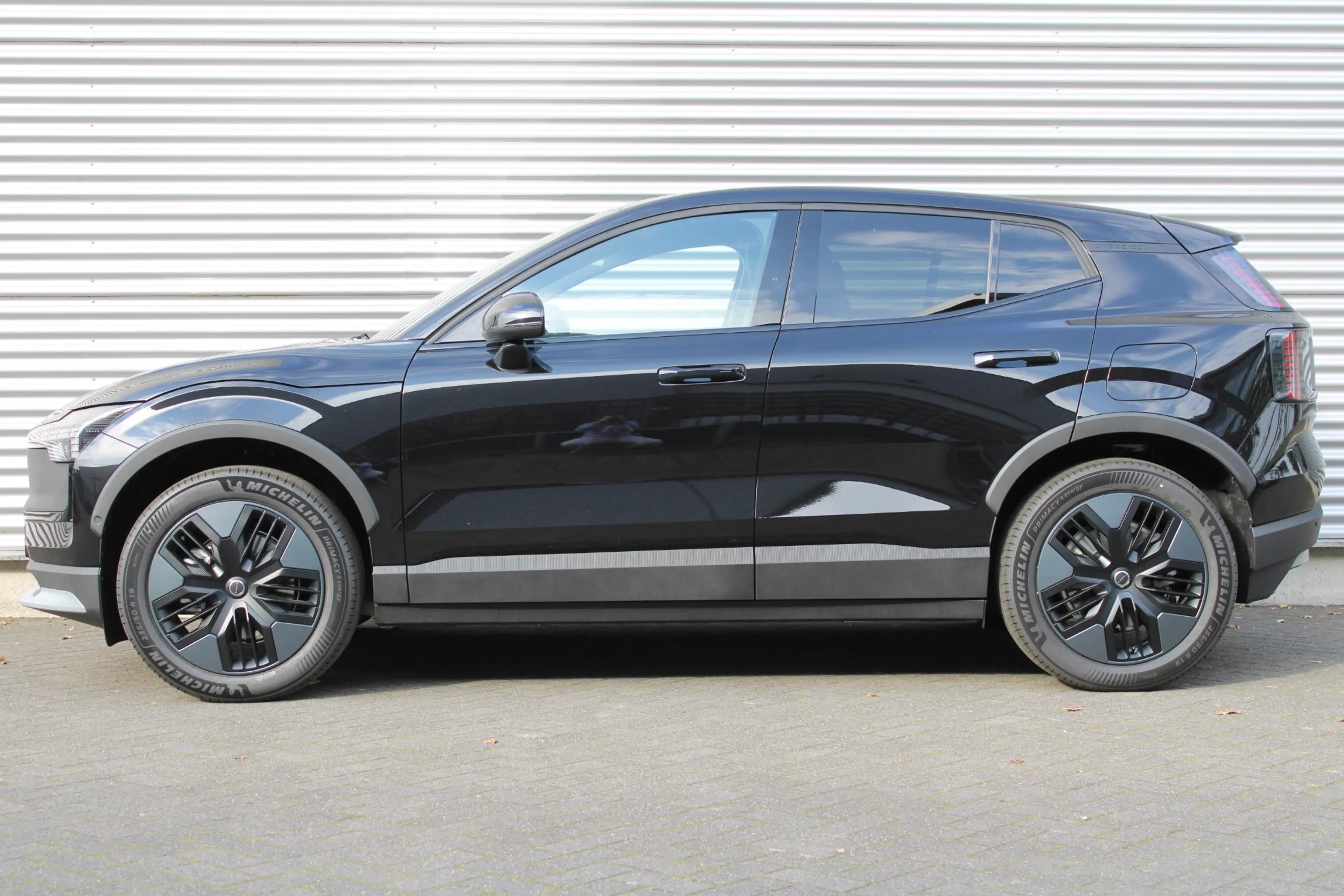 Volvo EX30 Cross Country P5 Long Range Plus Europa 69 kWh | E — photo 8