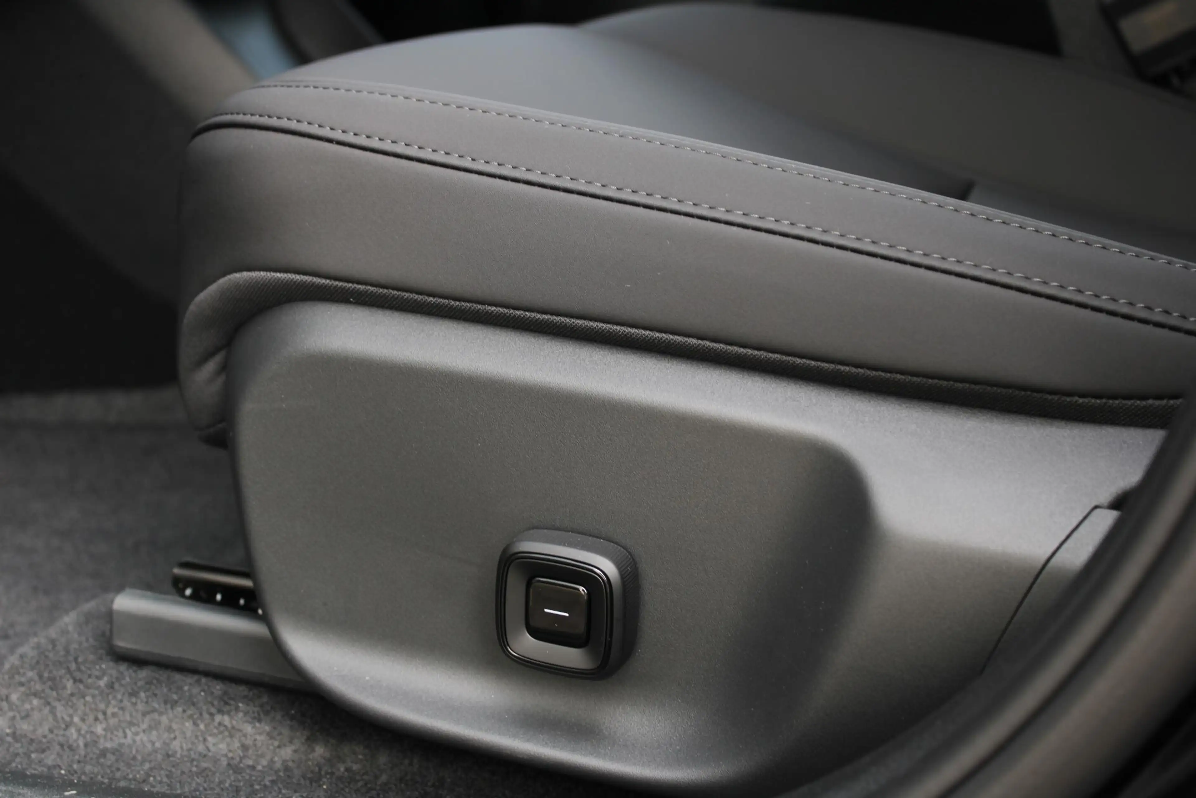 Volvo EX30 Cross Country P5 Long Range Plus Europa 69 kWh | E — photo 14