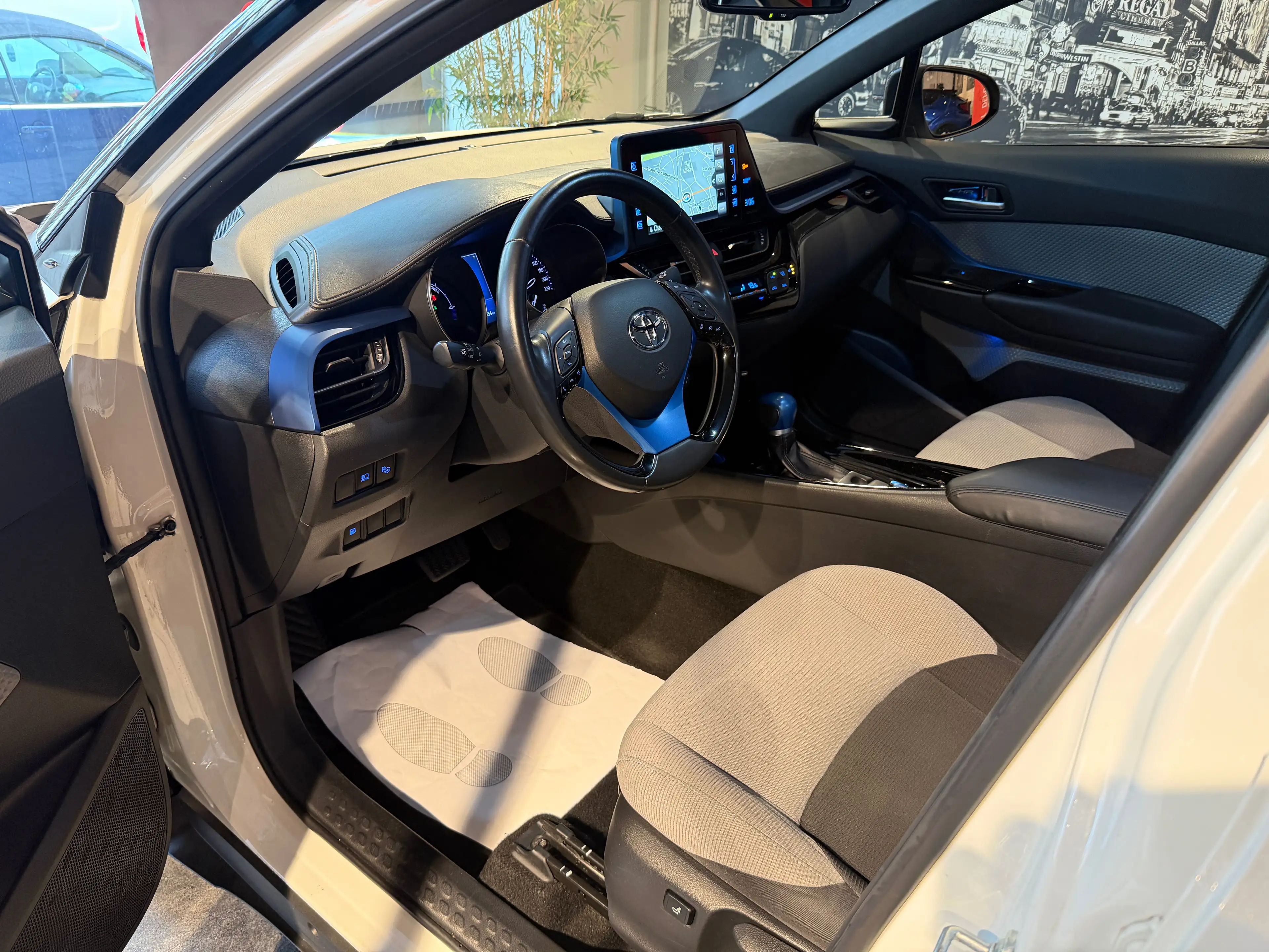 Toyota C-HR Hybrid 1.8i VVT-* BOITE AUTO * CAMERA * SIEGES CHAUFFANTS * GARANTIE TOYOTA — photo 12
