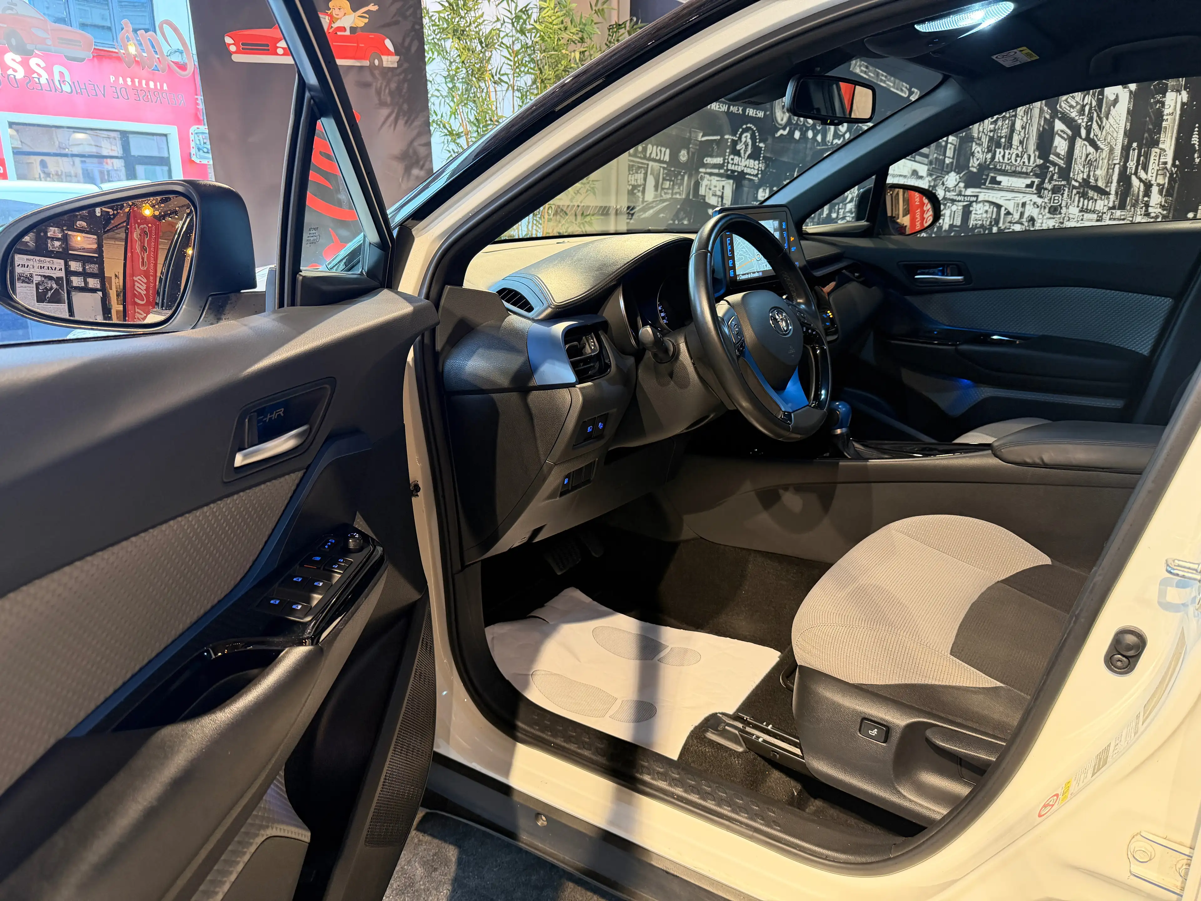 Toyota C-HR Hybrid 1.8i VVT-* BOITE AUTO * CAMERA * SIEGES CHAUFFANTS * GARANTIE TOYOTA — photo 15