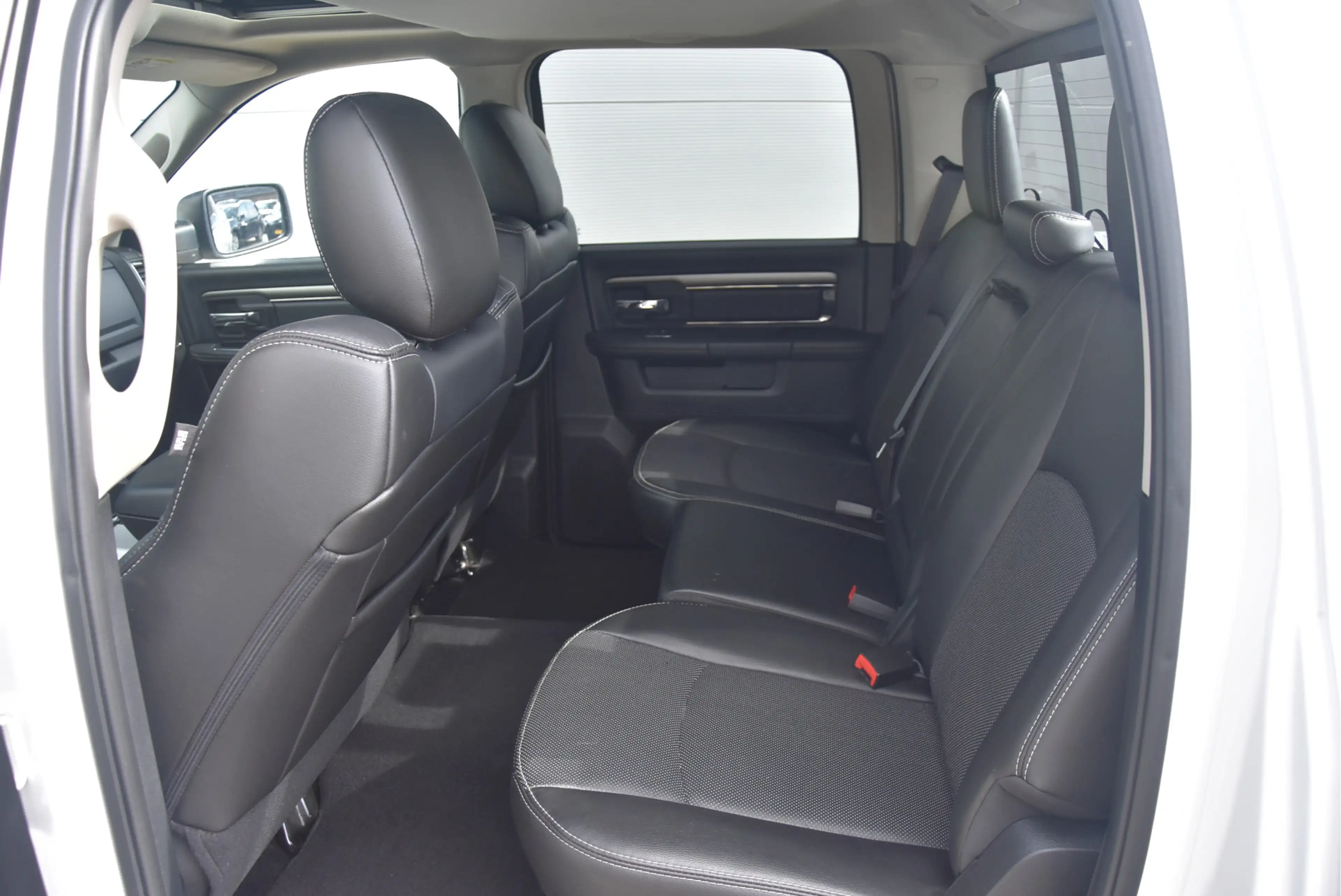 Dodge RAM 1500 5.7 V8 4x4 Crew Cab Sport | Lucht | 2e eigena — photo 19