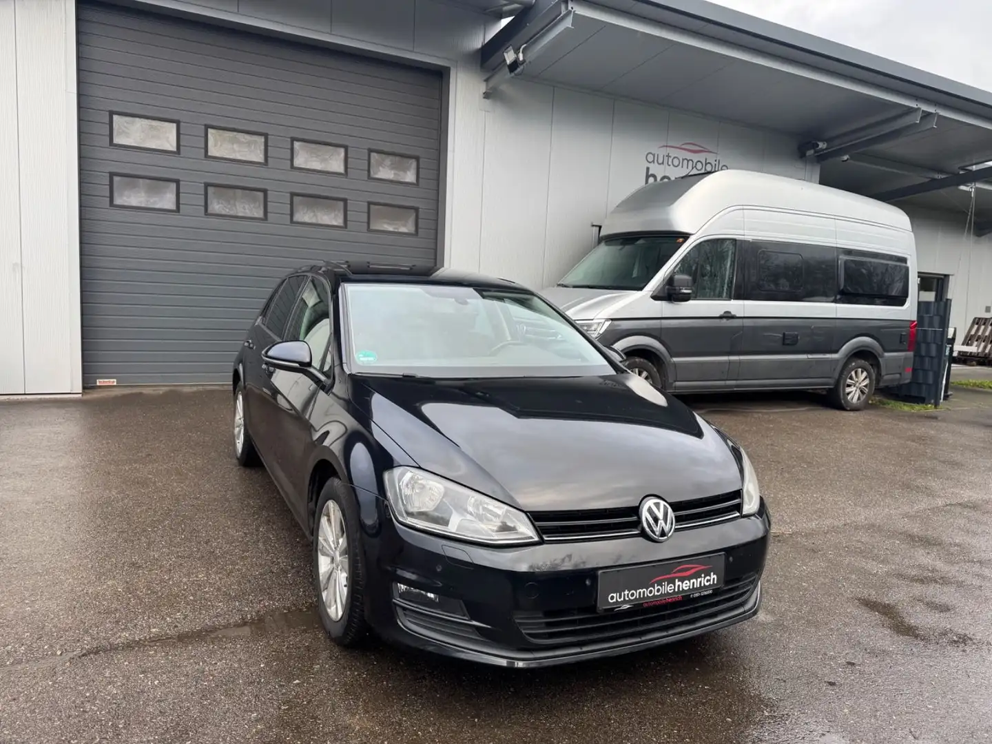 Volkswagen Golf VII 7 Lim. Comfortline 1.6 TDI,Pano,Alus Zwart - 1