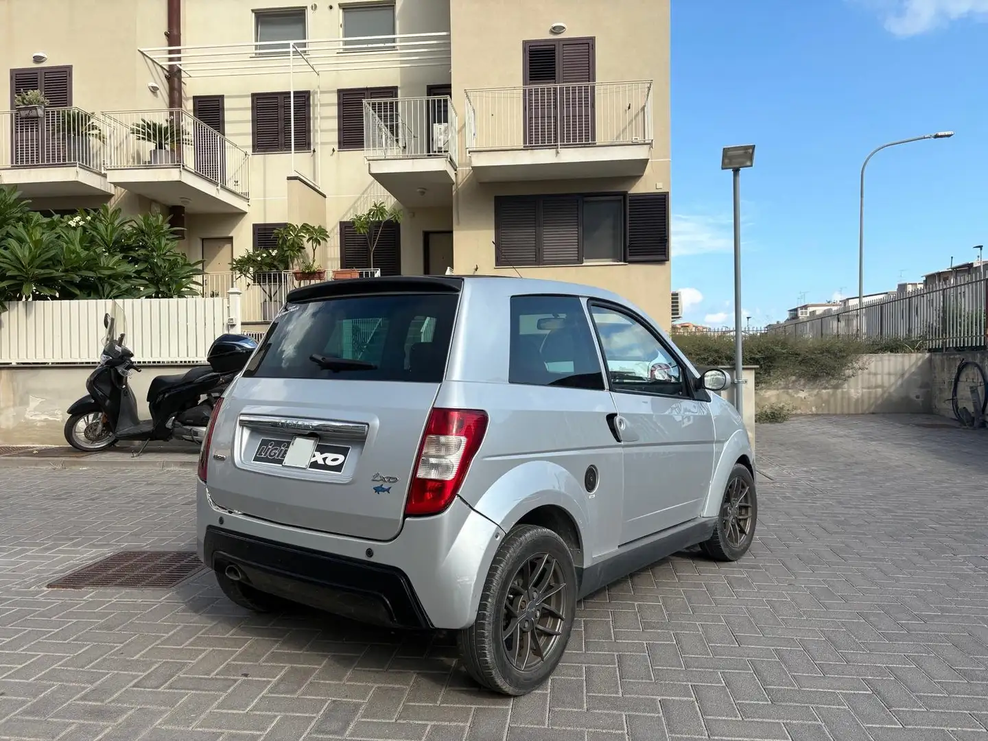 Ligier IXO Silber - 2