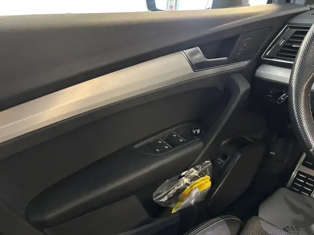 Audi Q5 view 15