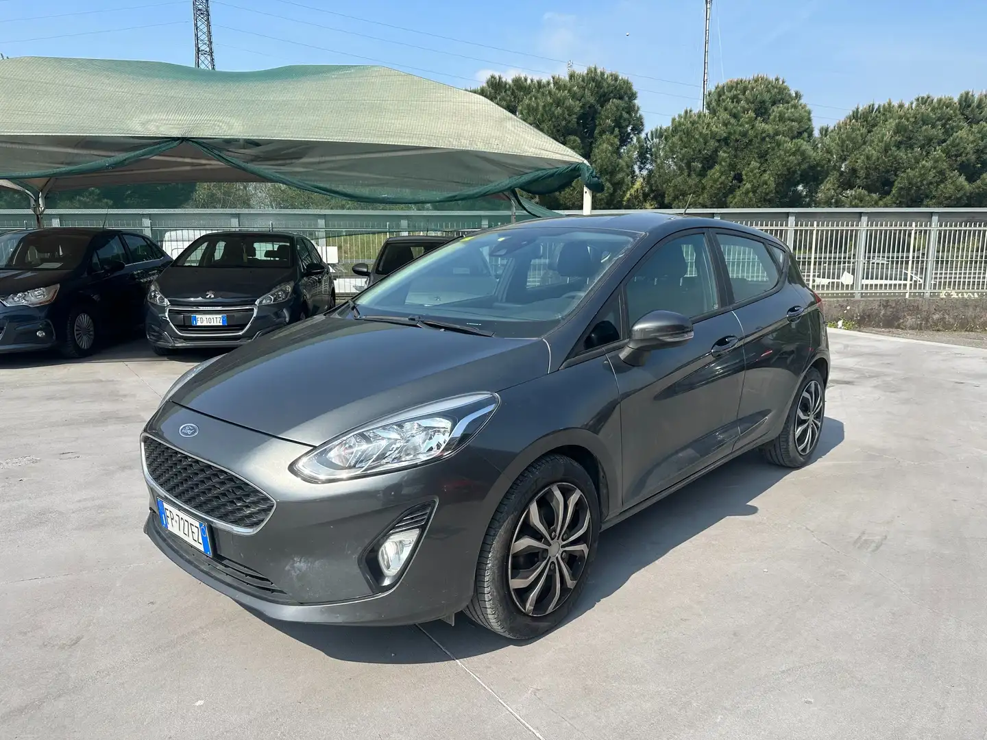 Ford Fiesta Fiesta 5p 1.5 tdci Titanium 85cv Gris - 1