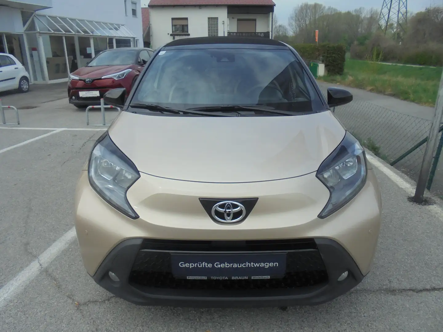 Toyota Aygo X Air Pulse Braun - 2