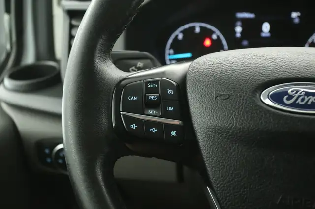 Ford Transit Custom view 14