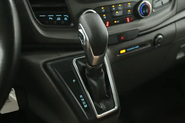 Ford Transit Custom view 17