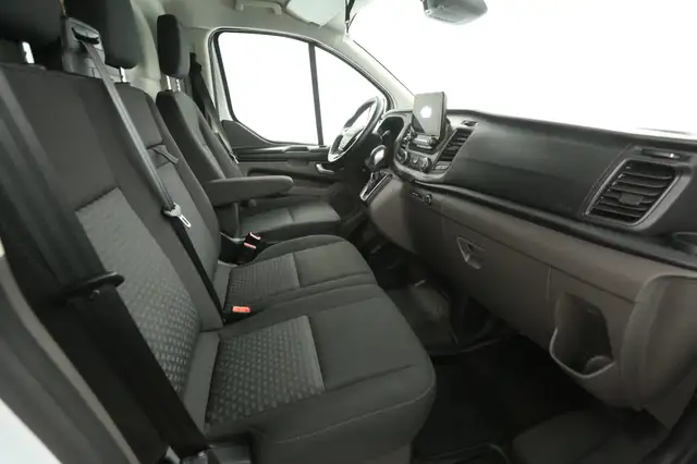 Ford Transit Custom view 22