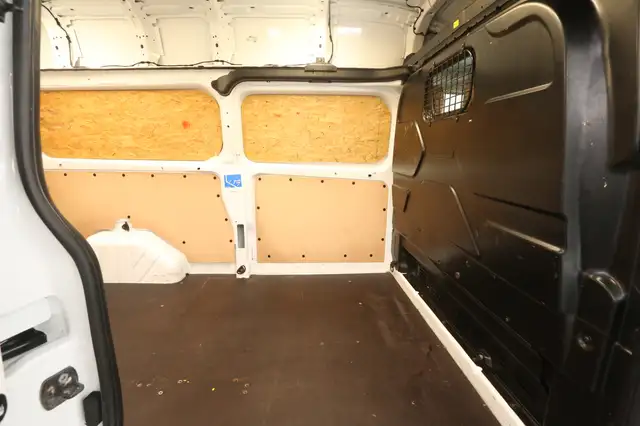Ford Transit Custom view 24