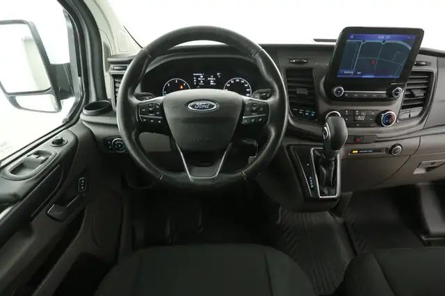 Ford Transit Custom view 2