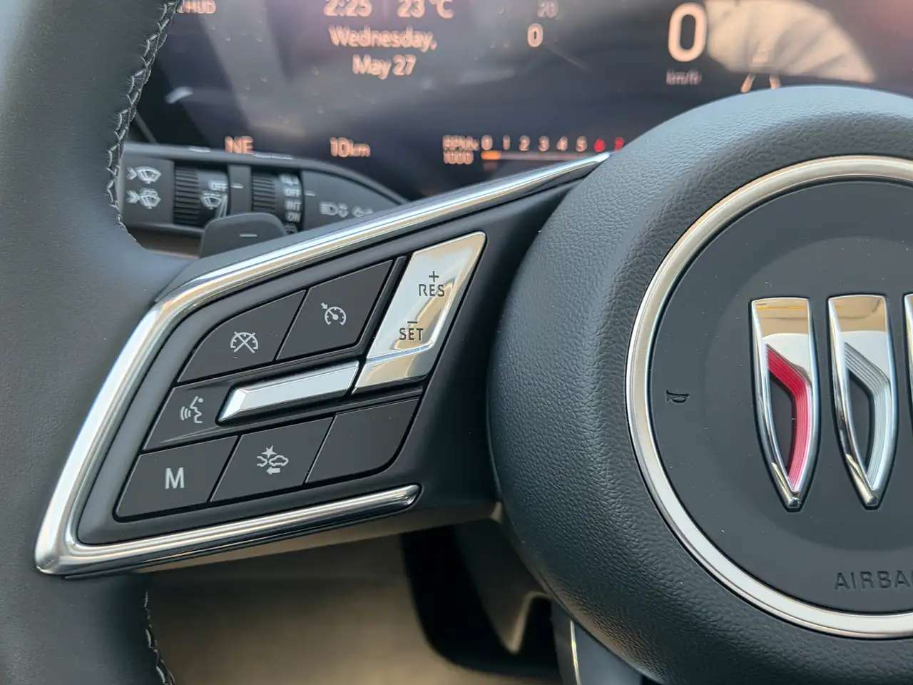 Buick Envision снимка Buick Envision