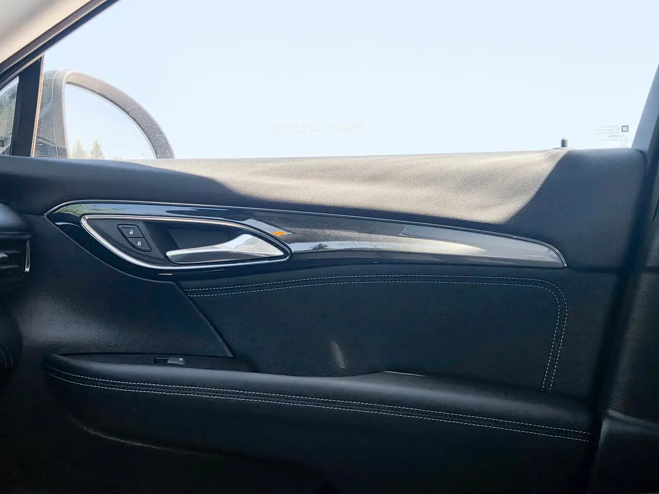 Buick Envision снимка Buick Envision