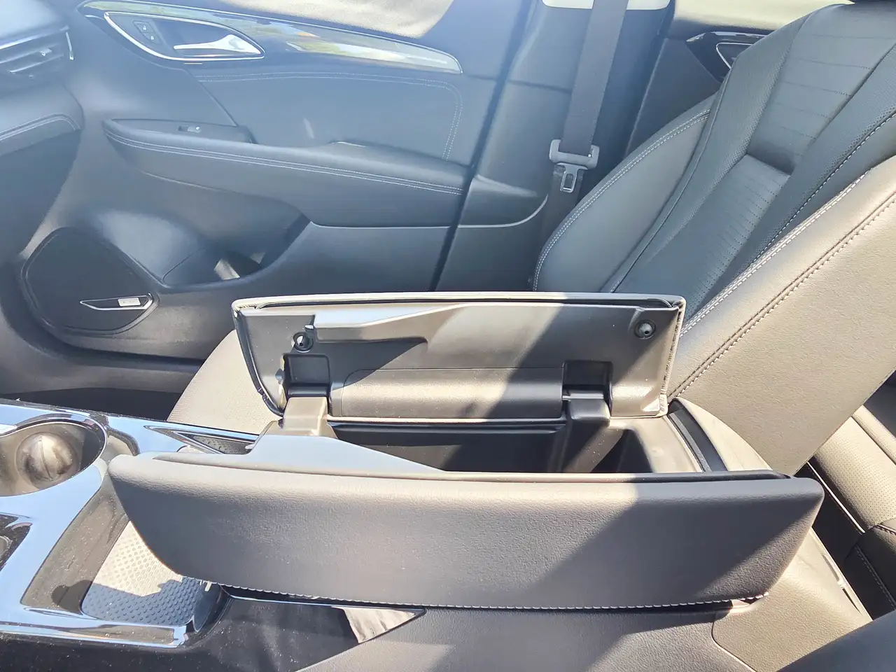 Buick Envision снимка Buick Envision
