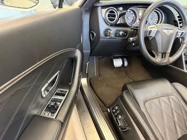 Bentley Continental view 8
