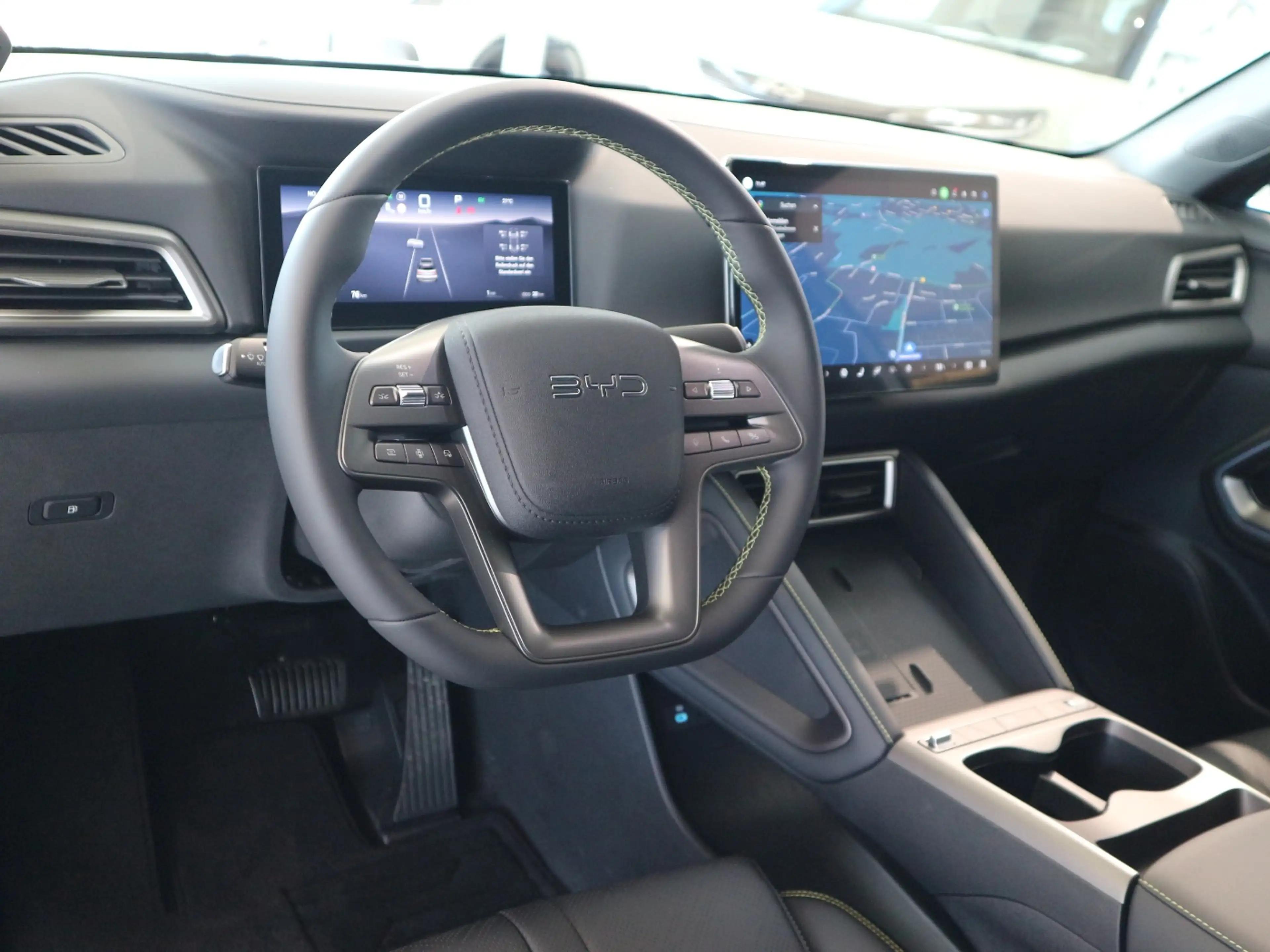 BYD Atto 2 DM-i Boost 360° LED Navi Pano SHZ Assist — photo 17
