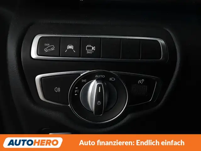 Mercedes-Benz V-Class view 26