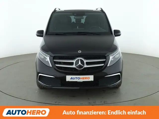 Mercedes-Benz V-Class view 9