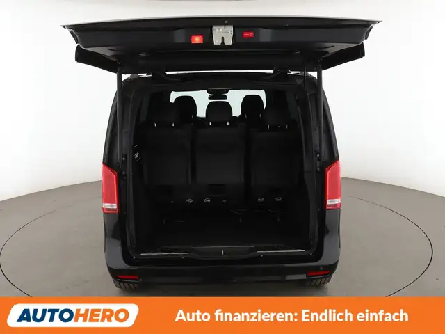 Mercedes-Benz V-Class view 17
