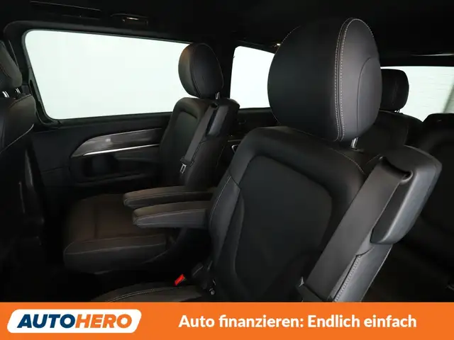 Mercedes-Benz V-Class view 14