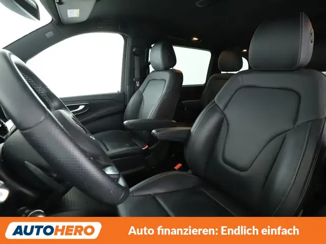 Mercedes-Benz V-Class view 10