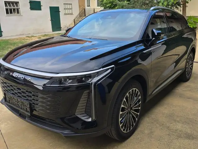 Omoda 9