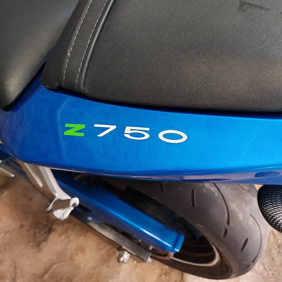 Kawasaki Z 750 Modrá - 2