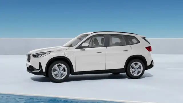 BMW Ix1 view 2