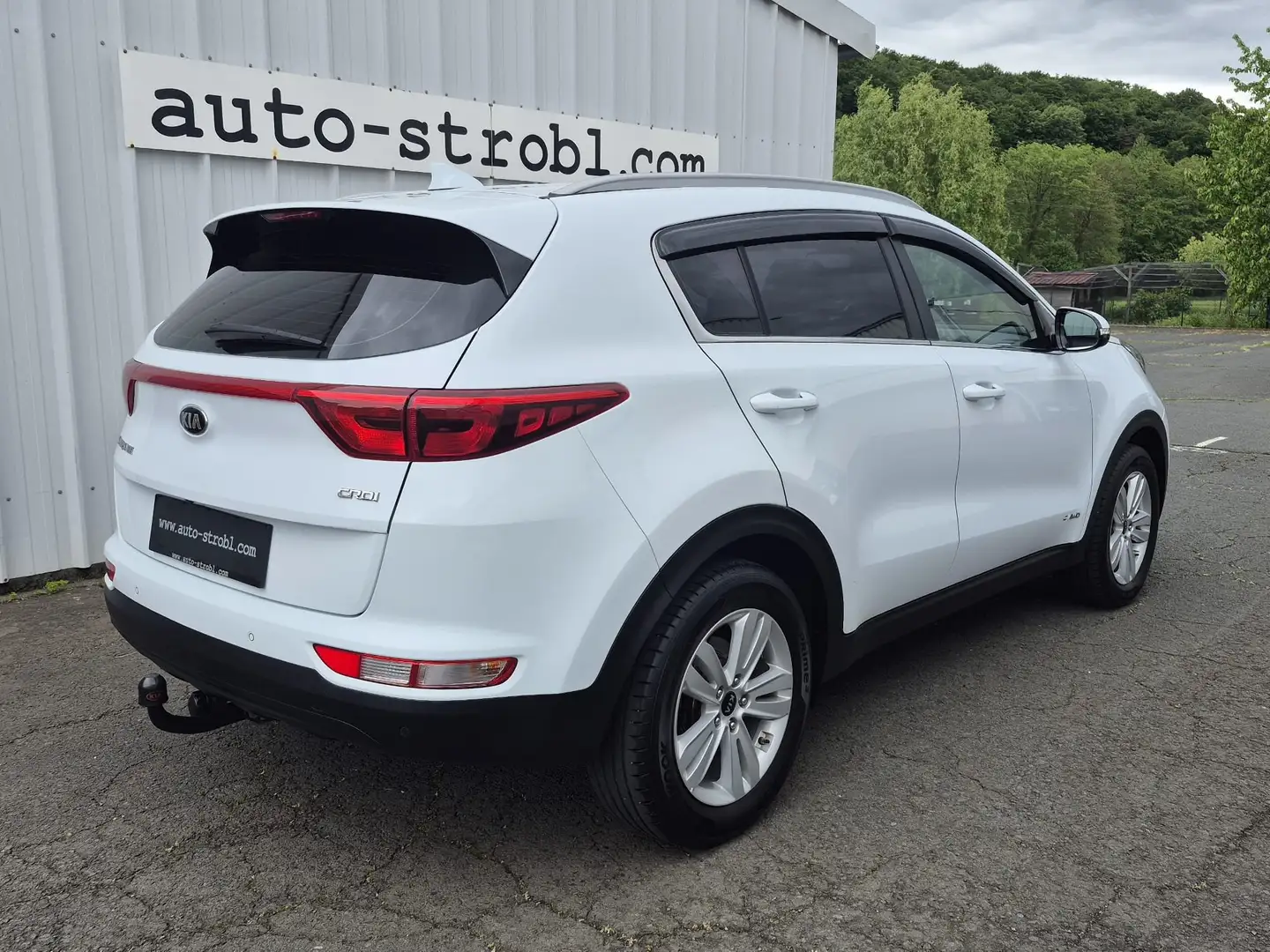 Kia Sportage 2,0 CRDI AWD Silber Weiß - 2