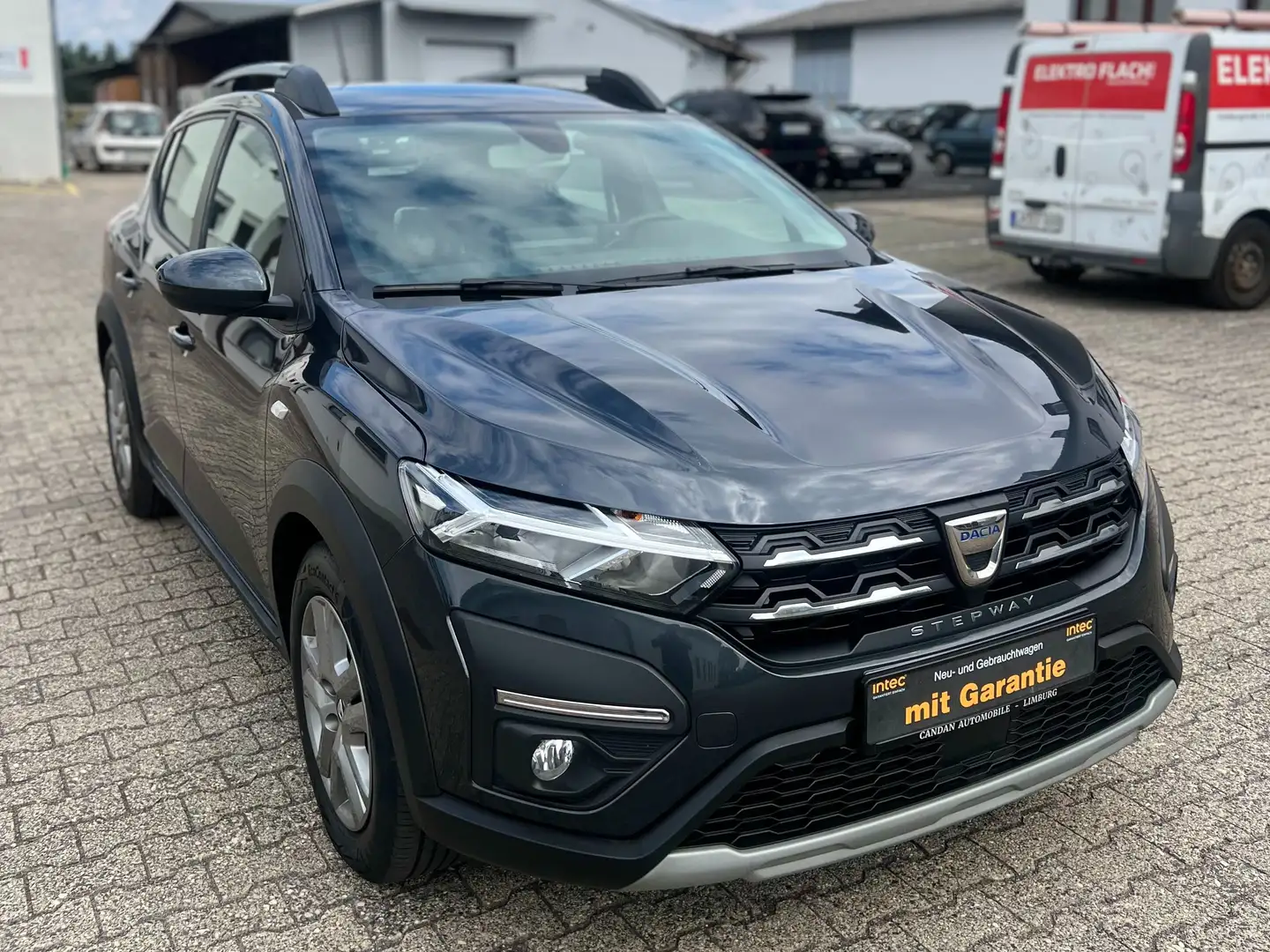 Dacia Sandero Stepway Comfort**LPG*1HAND Grau - 2