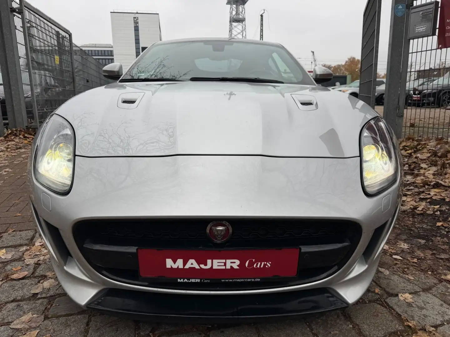 Jaguar F-Type *PANO*CAM*XENON*MEMORY*LEDER Silber - 2