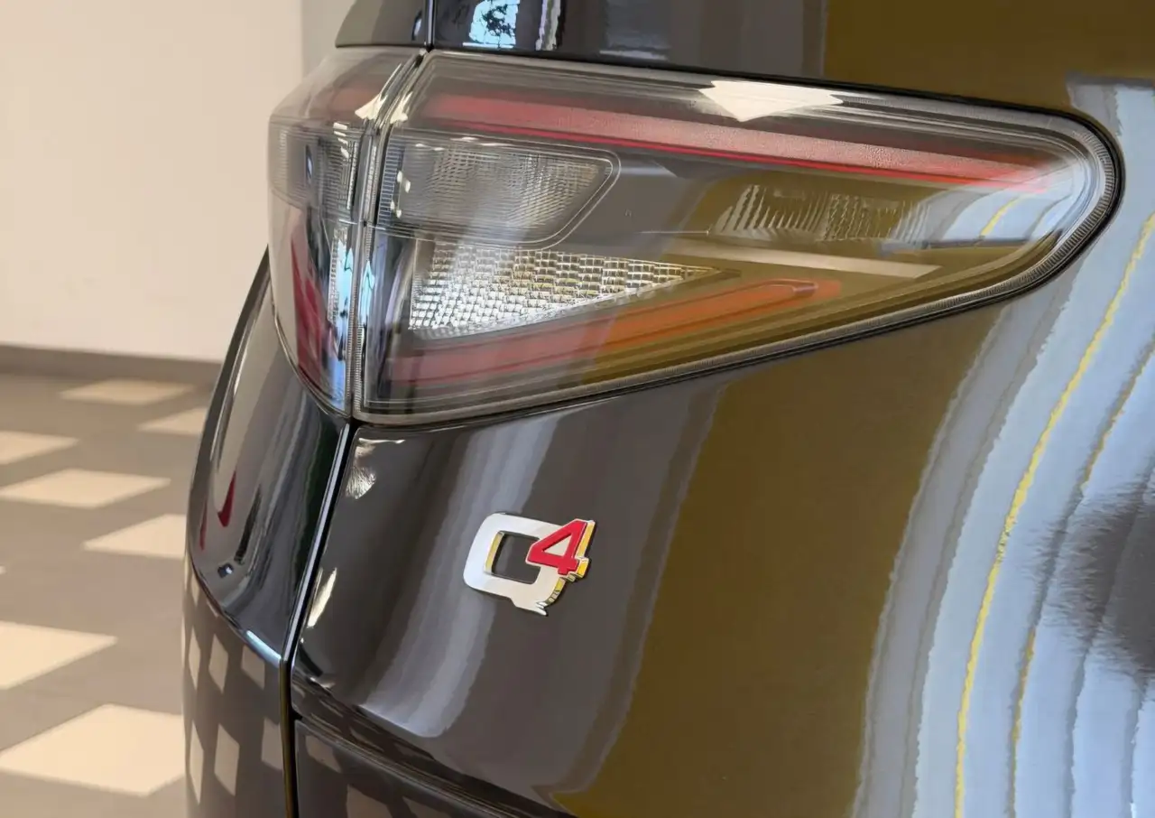 Alfa Romeo Stelvio 2023