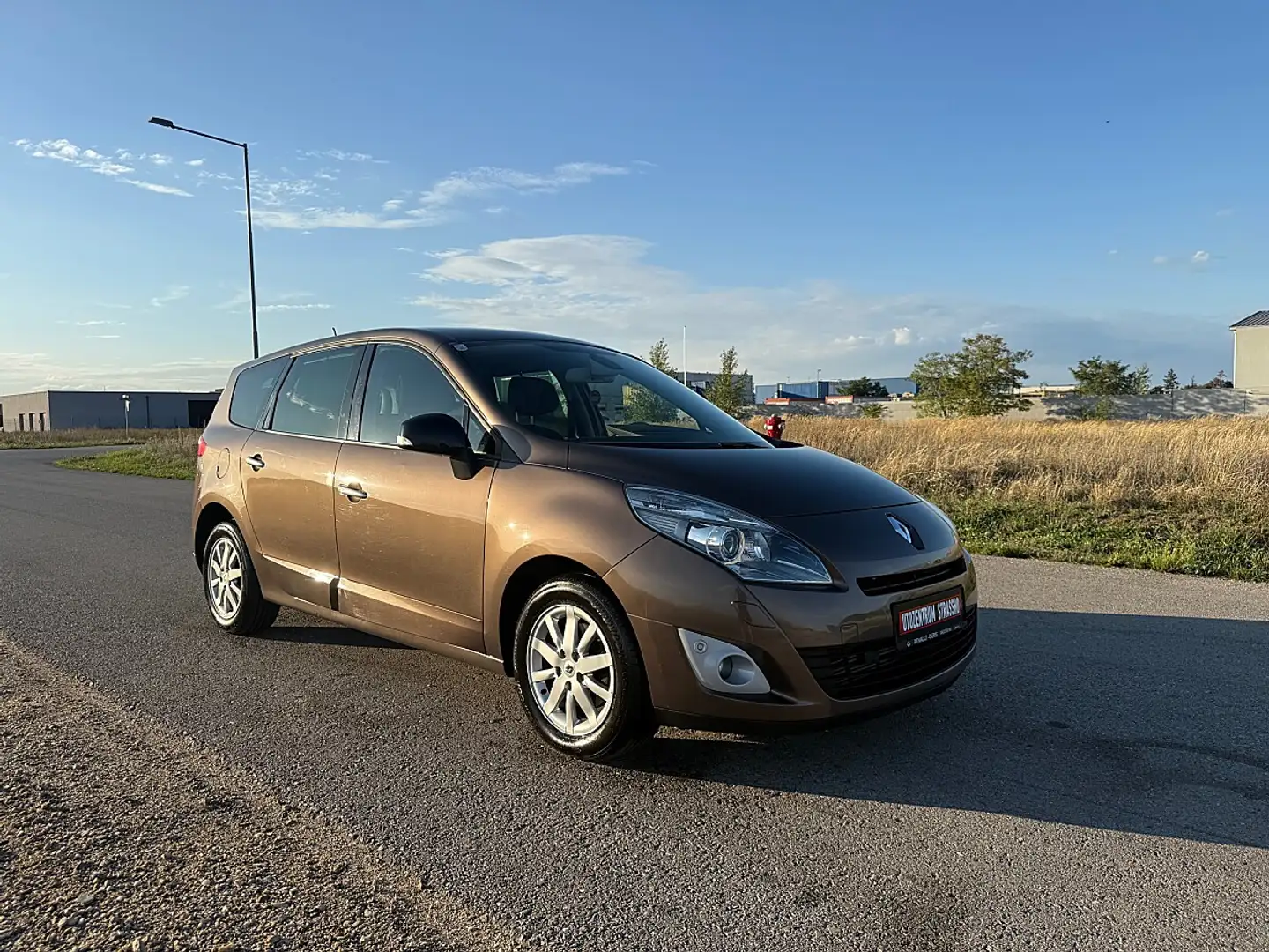 Renault Grand Scenic dCi 110 EDC Privilège Braun - 2