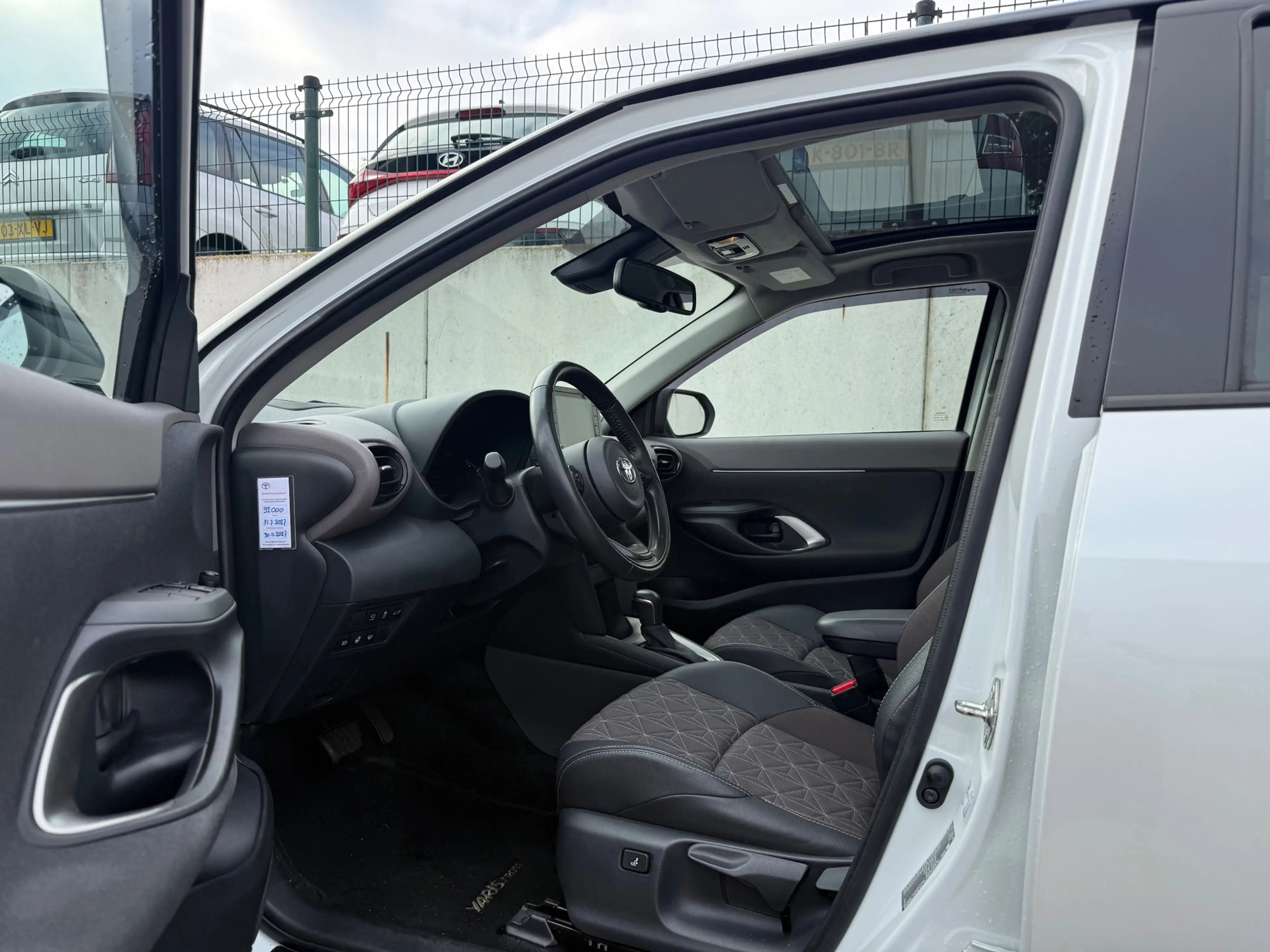 Toyota Yaris Cross 1.5 Hybrid /ADVENTURE/4X4/PANO/HEADUP DISPLAY/STUU — photo 11