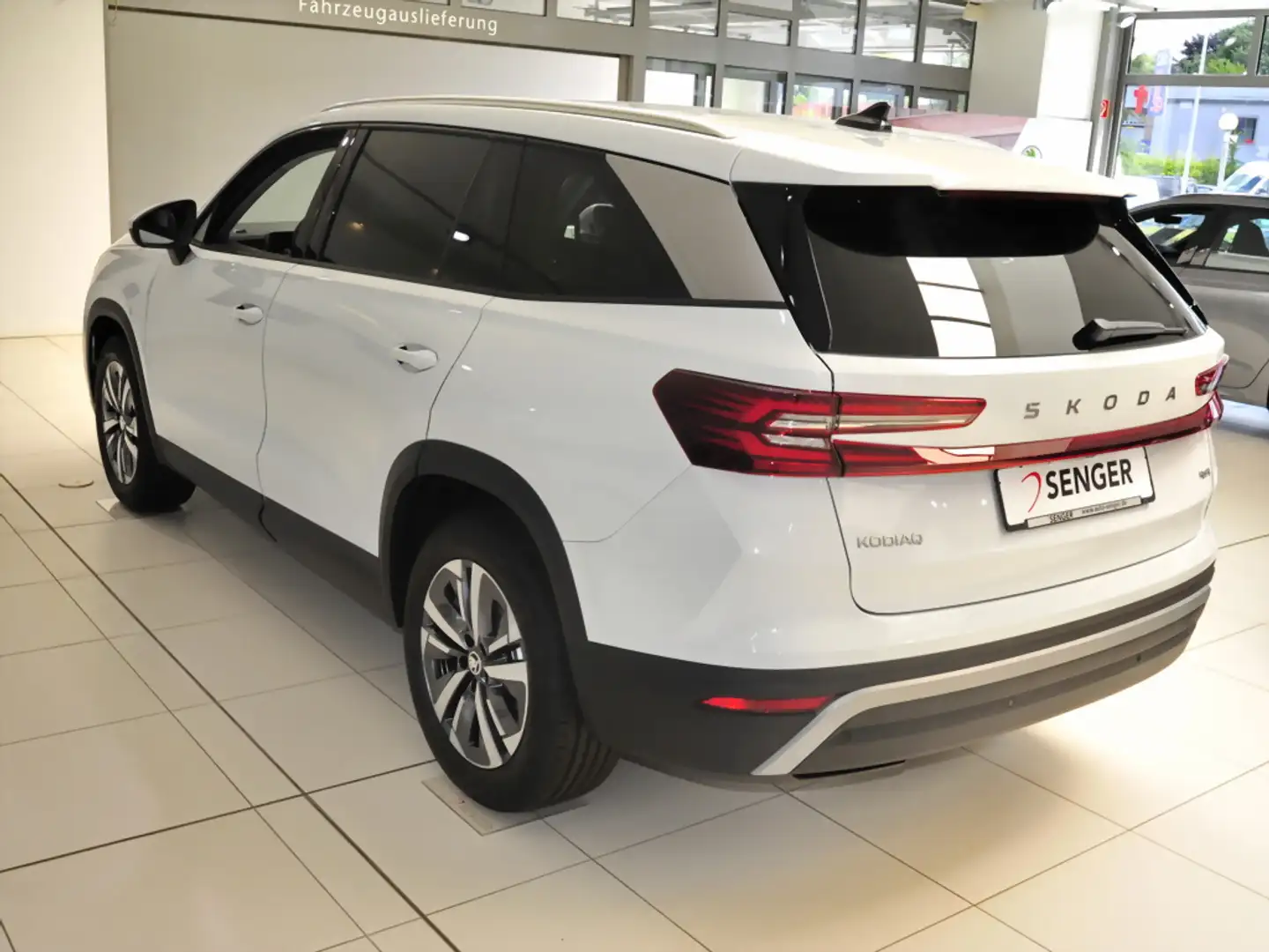 Skoda Kodiaq 2.0 TDI 4x4 Selection Infotainment-Paket Weiß - 2