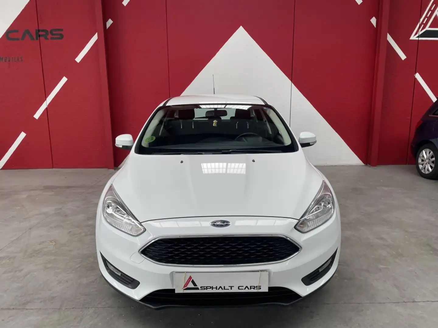 Ford Focus 1.5TDCi Trend+ 95 Blanc - 2