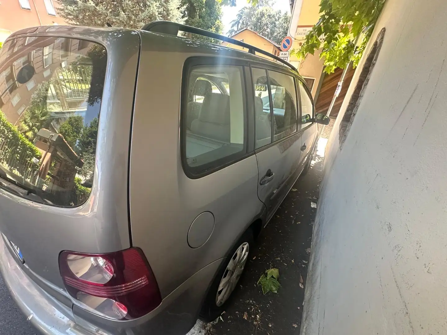 Volkswagen Touran Touran I 20071.6 Trendline bi-fuel G Grigio - 1