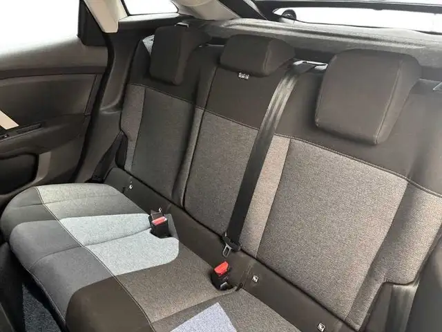 Citroen C4 view 9