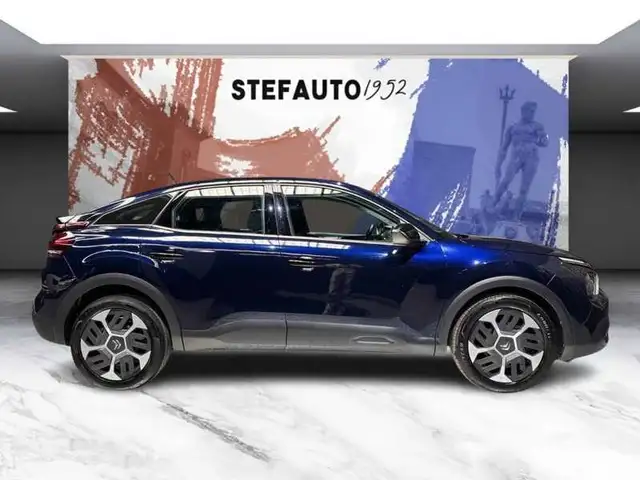 Citroen C4 view 3