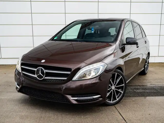 Mercedes-Benz B 200 B 200 Automatik Kamera Navi LED Xenon Sport Night